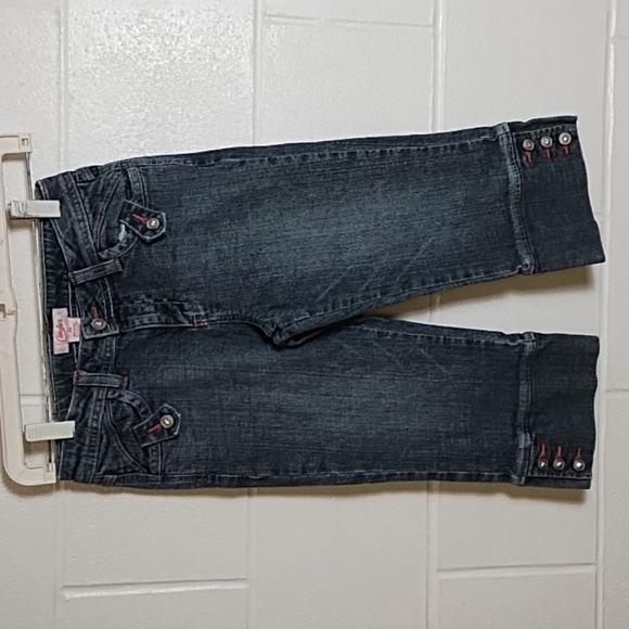 Candies Stretch Denim Capri Jeans Pink Stitching Rhinestone Buttons & Accents 12 - Picture 10 of 11